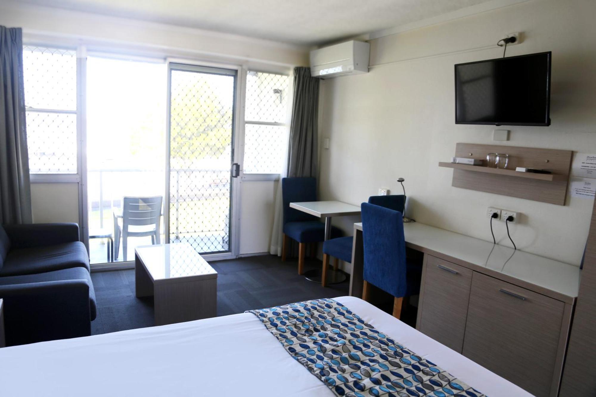 Zorba Waterfront Motel Батманс-Бэй Экстерьер фото