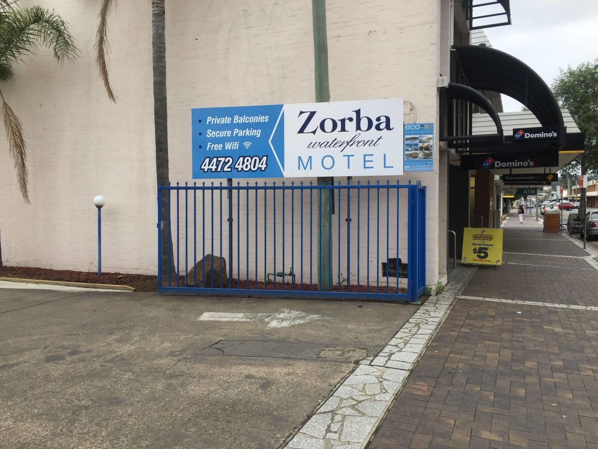 Zorba Waterfront Motel Батманс-Бэй Экстерьер фото